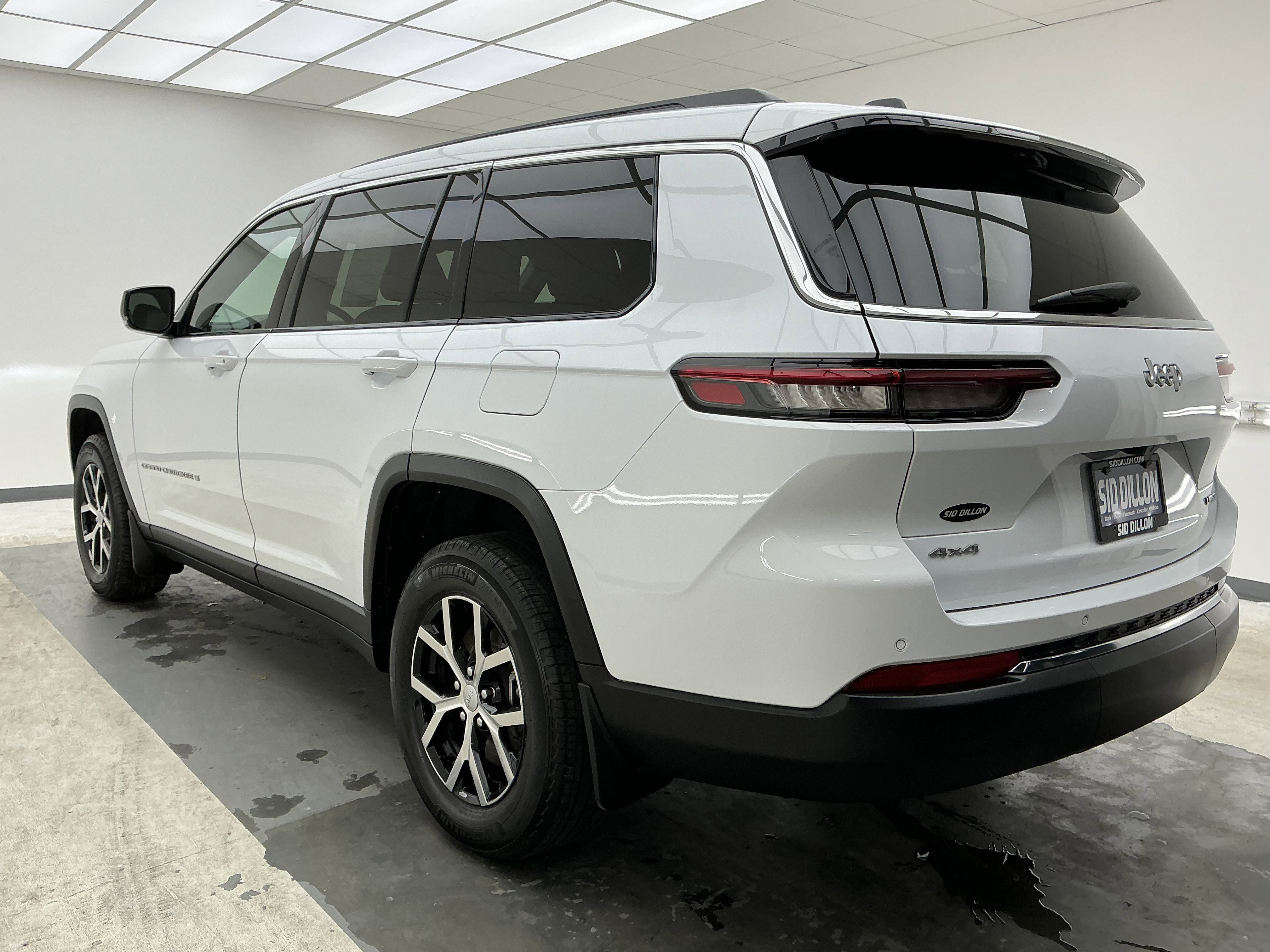 Used 2024 Bright White Clearcoat Jeep Limited image 6