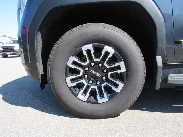 New 2026 Deep Ocean Metallic GMC Elevation Extended Range image 8