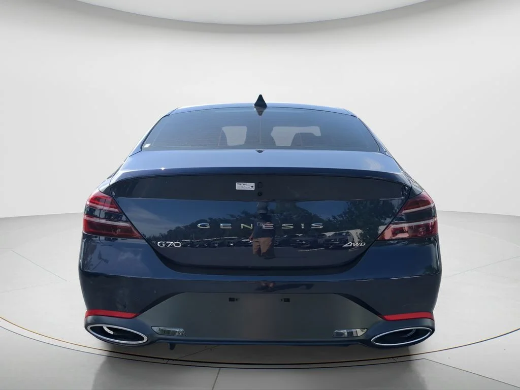 2026 GENESIS G70 Standard - Photo 6