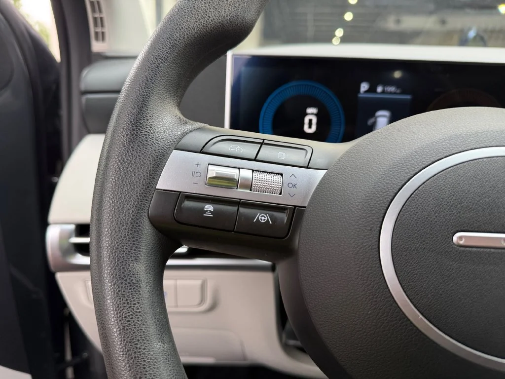 Used 2025 Gray Hyundai SEL image 24