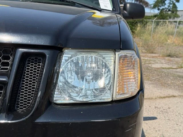 Used 2005 Black Clearcoat Ford Adrenalin image 7