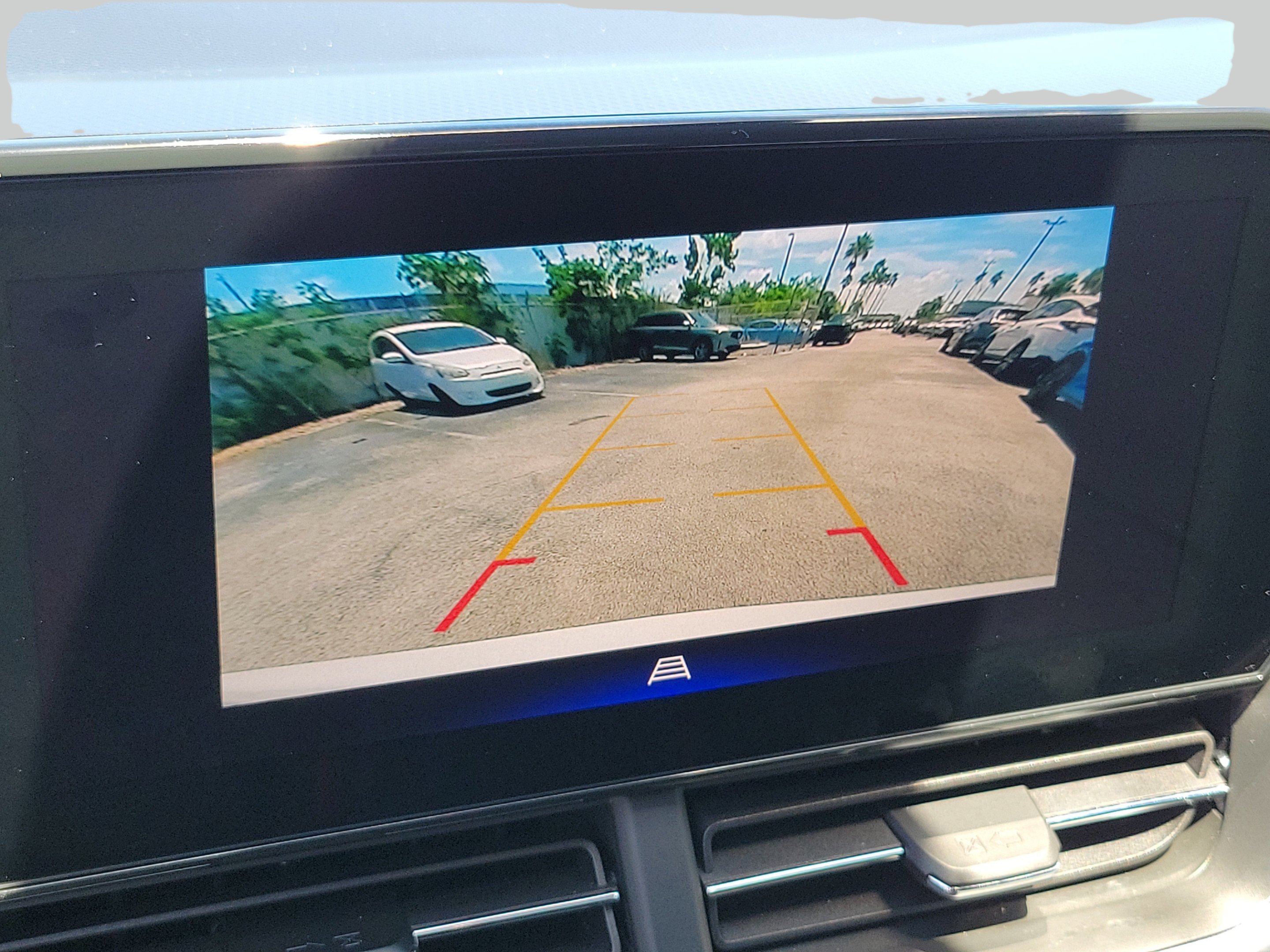 Used 2025 Summit White Chevrolet LT image 26