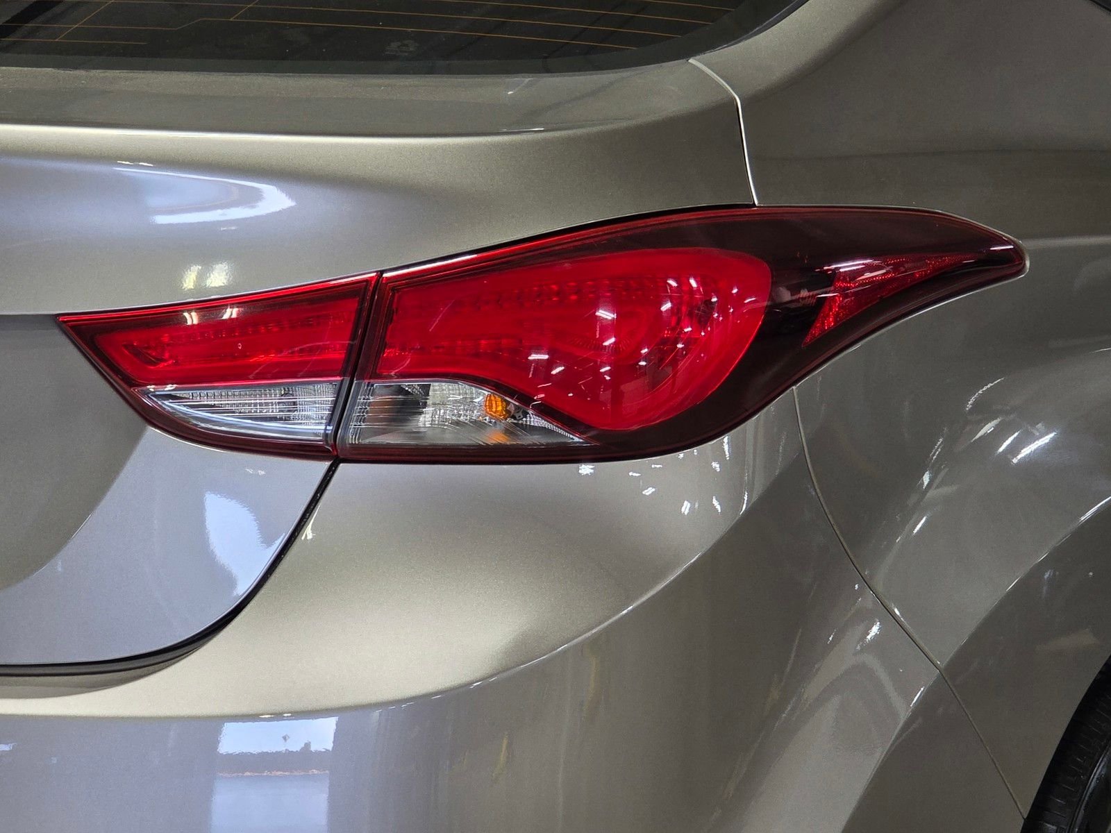 Used 2014 Desert Bronze Hyundai SE image 12