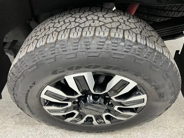 2025 GMC Sierra 2500HD Denali Ultimate - Photo 14