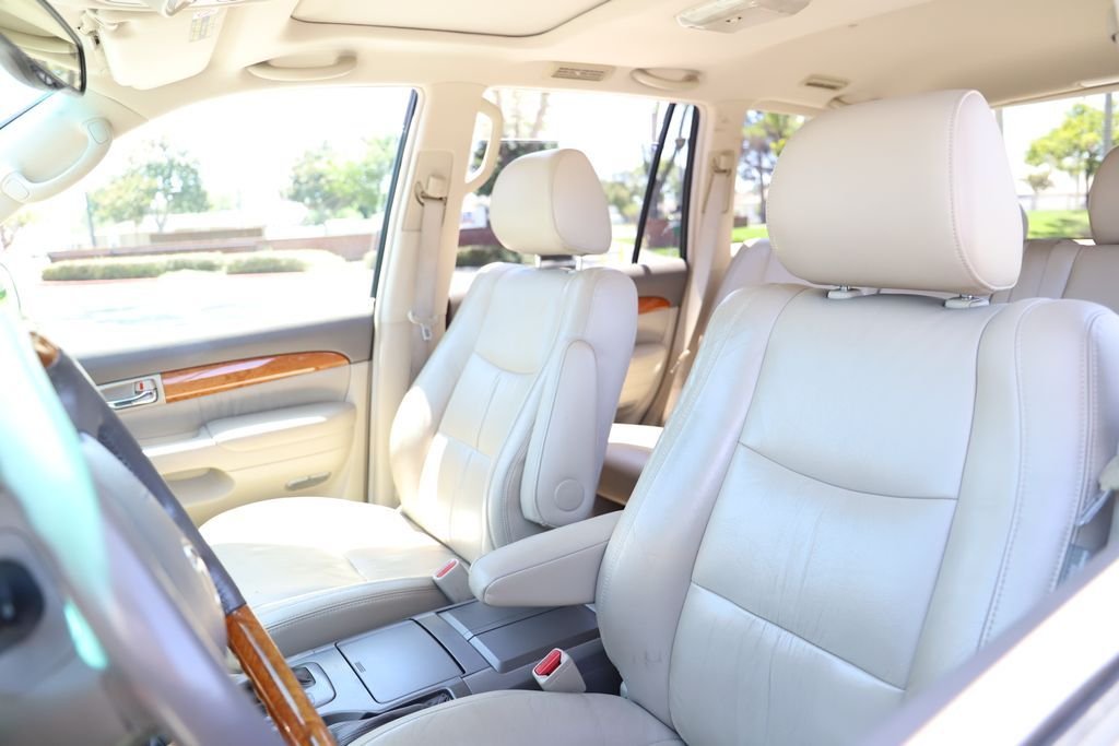 Used 2004 Blizzard Pearl Lexus 470 image 22