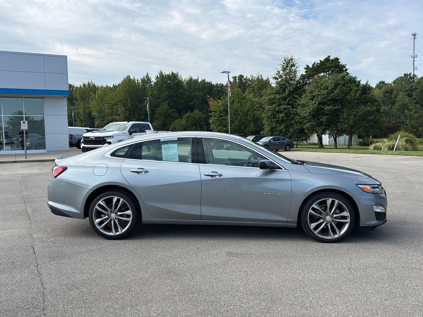 Used 2024 Sterling Gray Metallic Chevrolet LT image 9