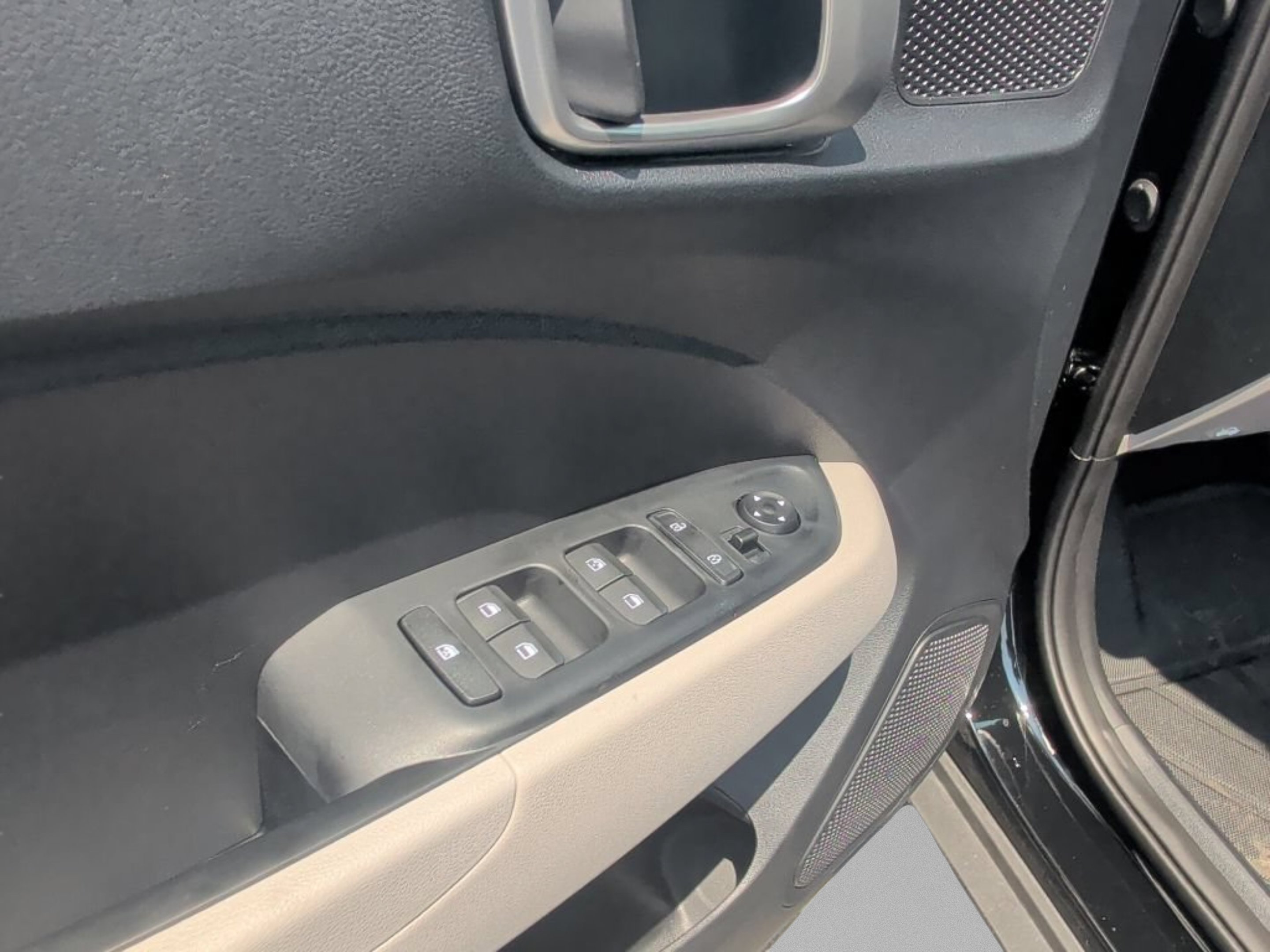 New 2026 Onyx Black Hyundai SEL image 16