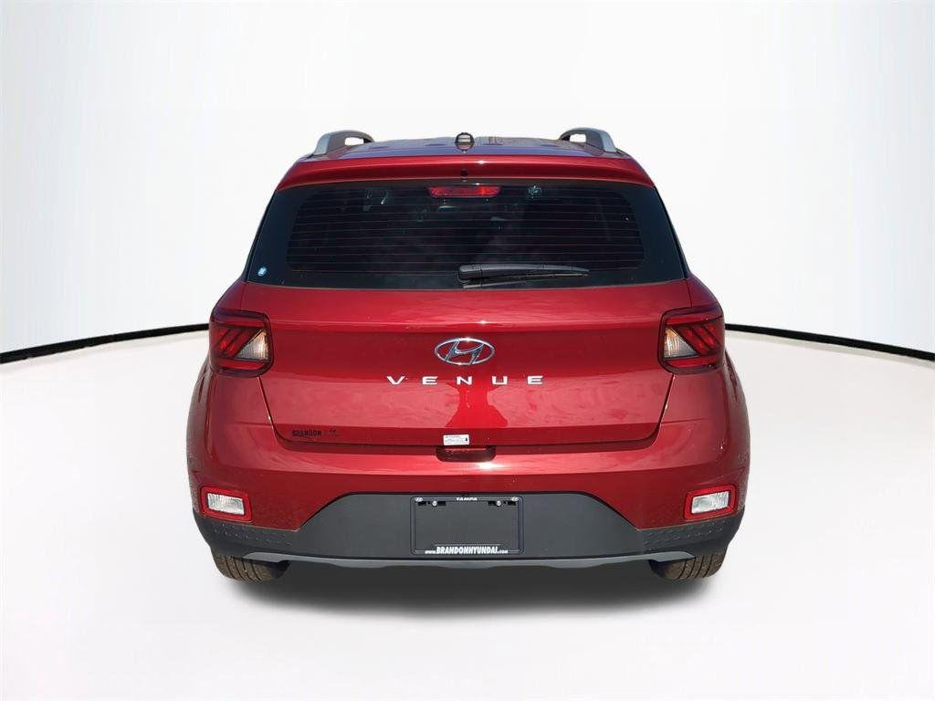 2025 Hyundai Venue Limited - Photo 6