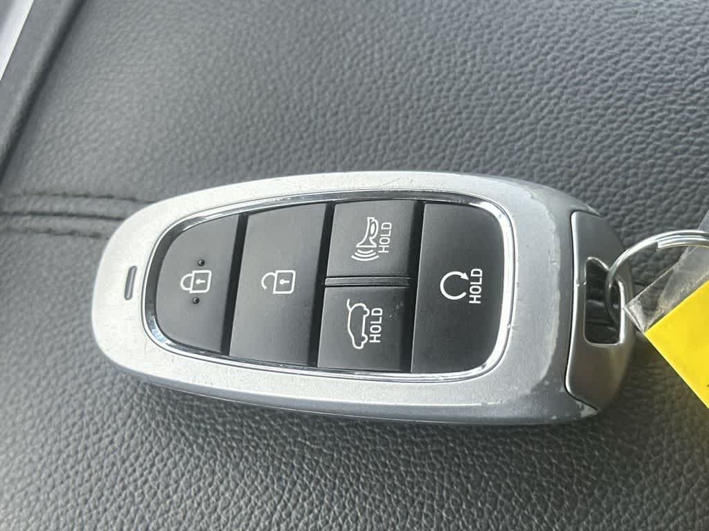 Used 2023 Shimmering Silver Hyundai SEL image 29
