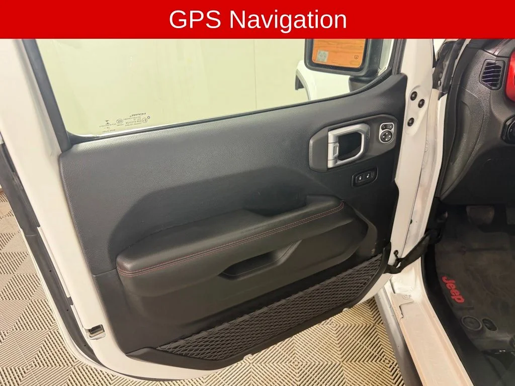 Used 2019 Bright White Clearcoat Jeep Unlimited Rubicon image 13