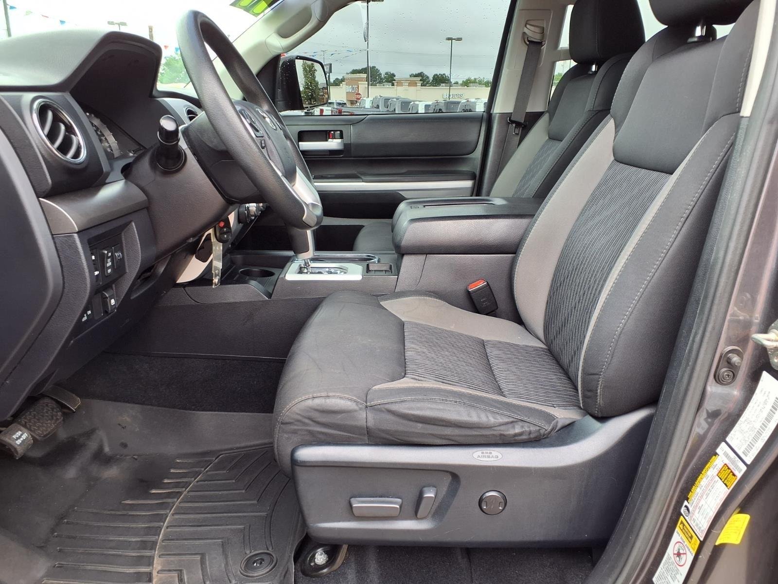 Used 2017 Magnetic Gray Metallic Toyota SR5 image 20