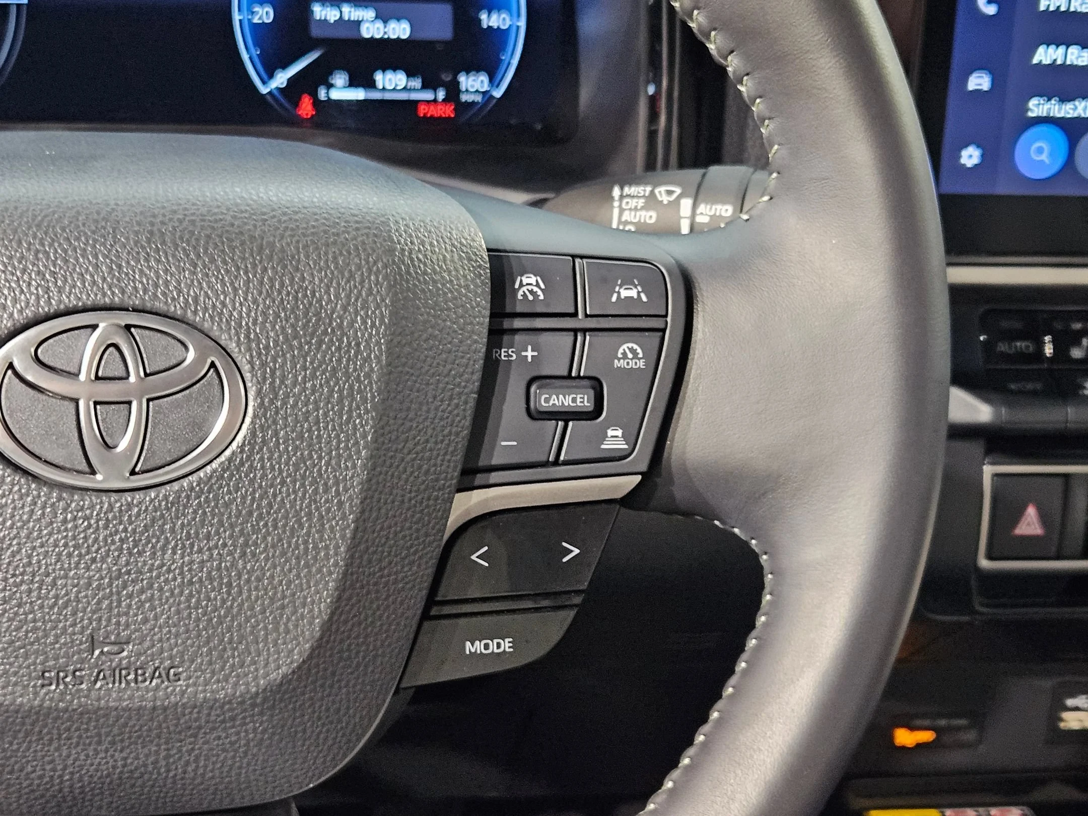 Certified Used 2025 Wind Chill Pearl Toyota XLE image 29