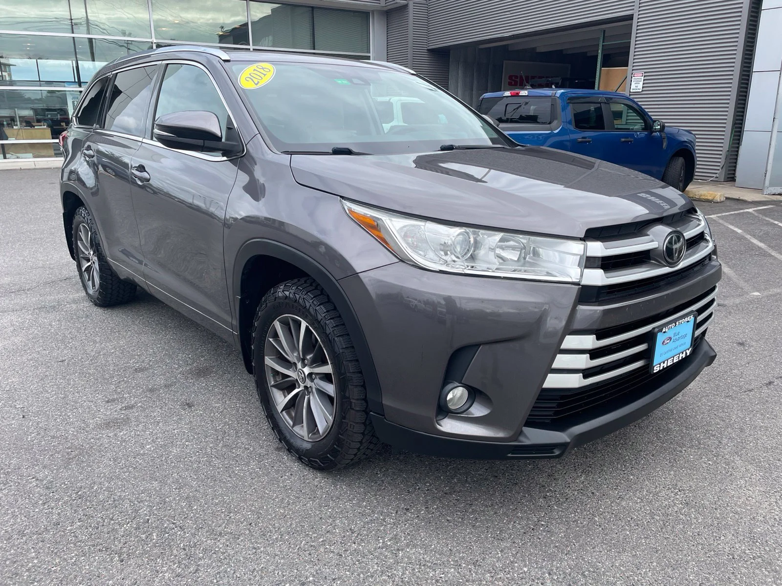 Used 2018 Predawn Gray Mica Toyota XLE image 1