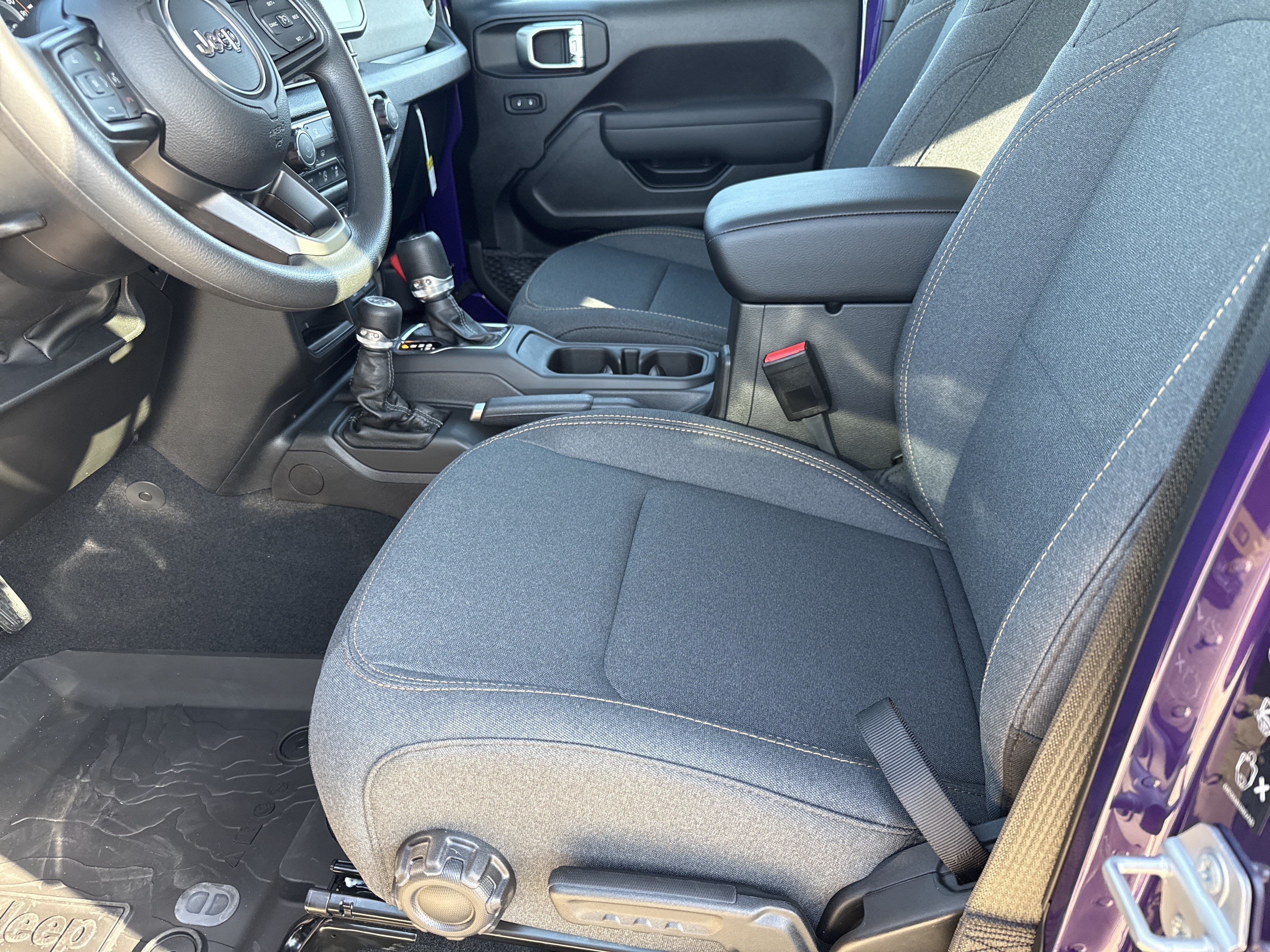 New 2026 Reign Jeep Sport image 9