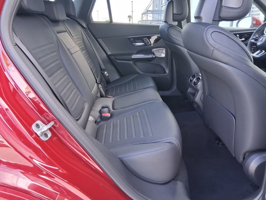 New 2026 MANUFAKTUR Patagonia Red Metallic Mercedes-Benz GLC 300 image 52