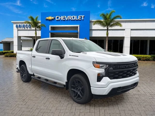 New 2026 Summit White Chevrolet Custom image 1