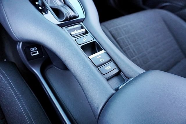 Used 2023  Honda LX image 29