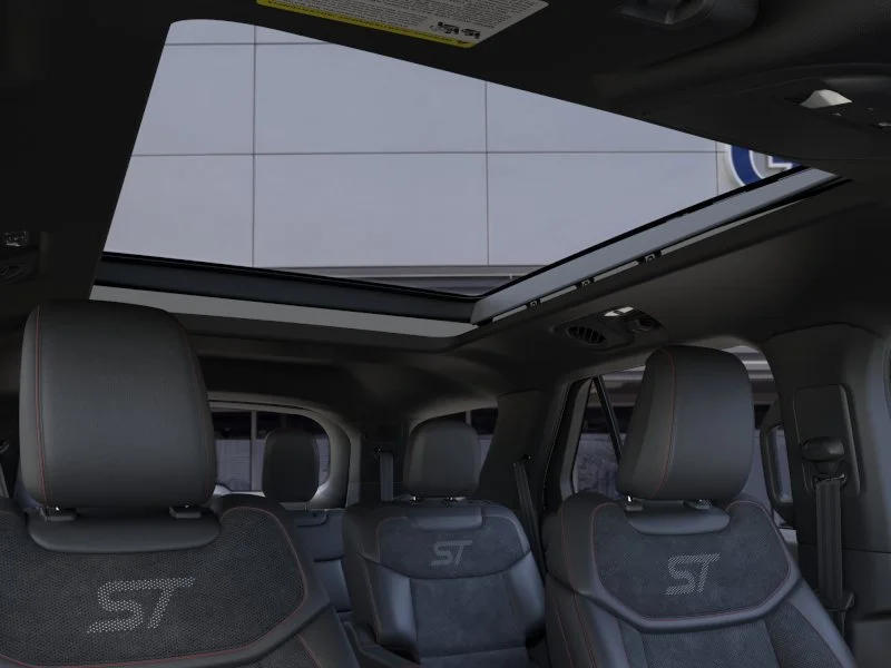 New 2026 Star White Metallic Tri-Coat Ford ST image 21