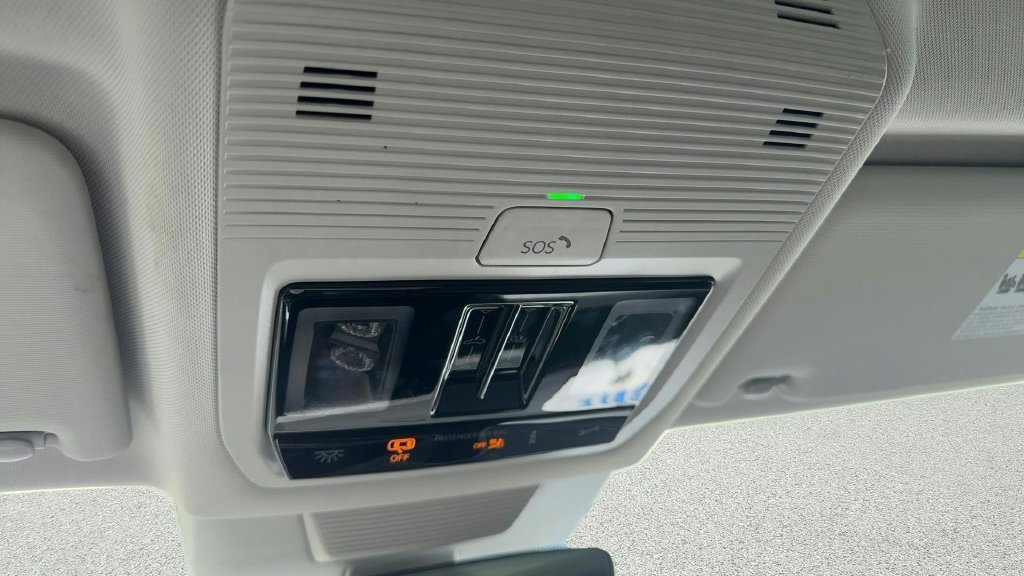 Certified Used 2026 White/off-white Volkswagen SE image 9