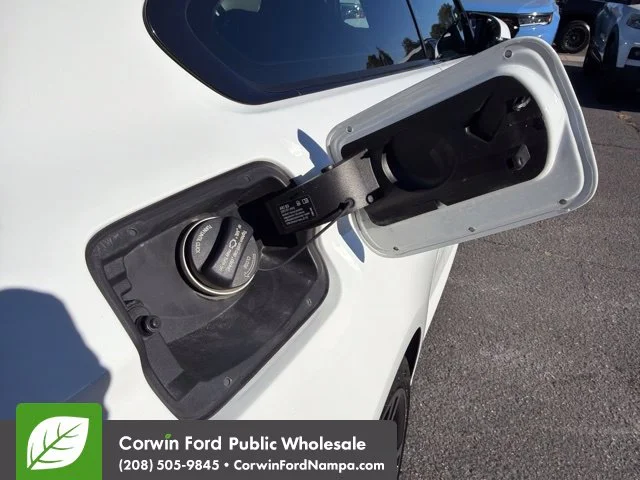 Used 2015 White BMW Base image 10