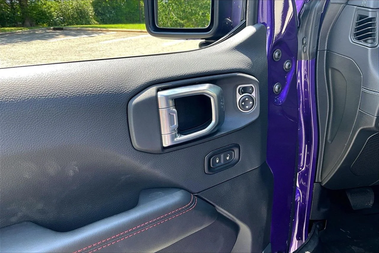 New 2026 Reign Jeep Rubicon X image 26