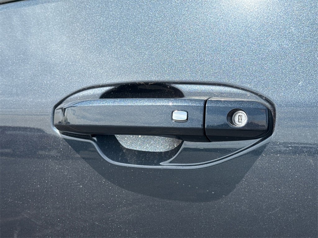 2025 GMC SIERRA - Image 12