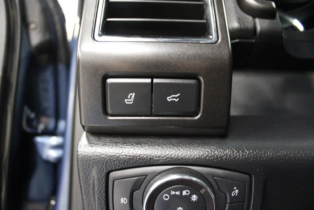 Certified Used 2019 Blue Metallic Ford Limited image 21