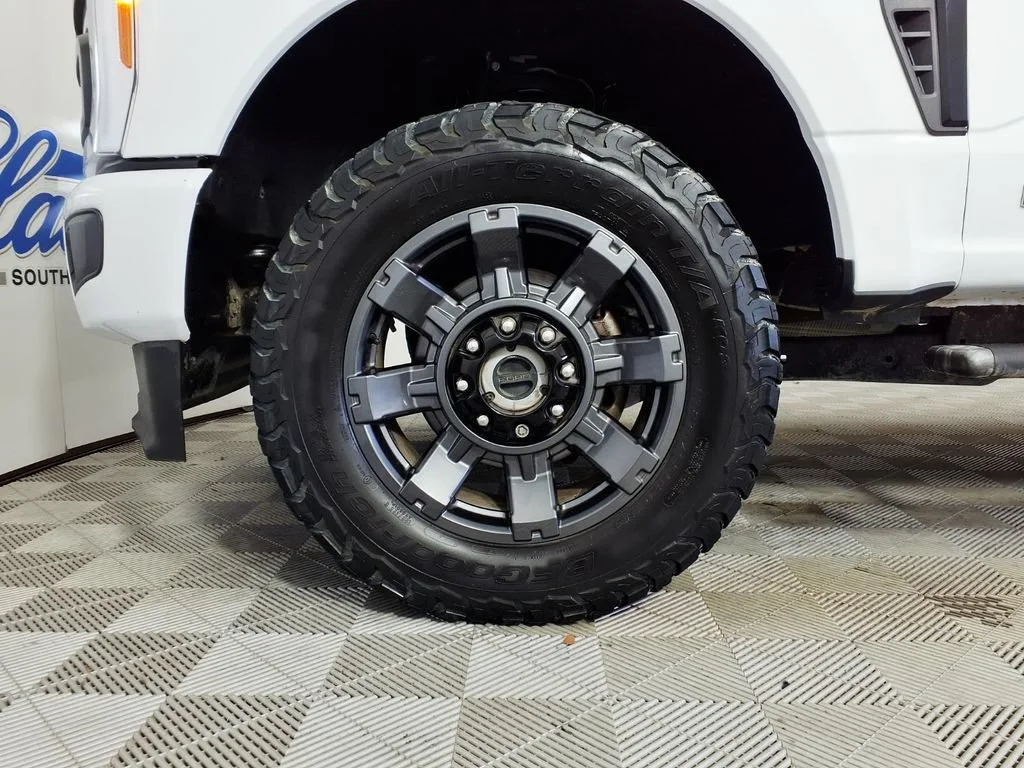 Used 2023 White Ford XL image 8