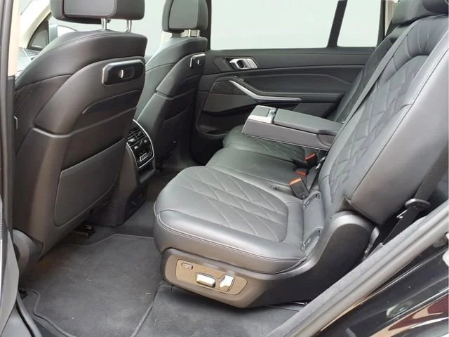 Used 2023  BMW xDrive40i image 22