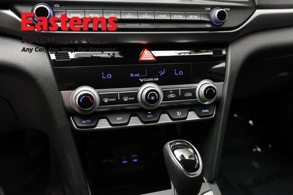 Used 2020 Black Hyundai SEL image 19