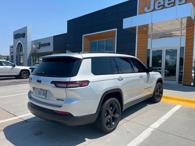 2022 Jeep Grand Cherokee L Limited 4x4's photo
