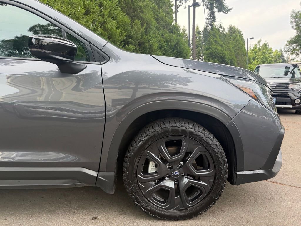 Used 2024 Magnetite Gray Metallic Subaru Onyx Edition image 3