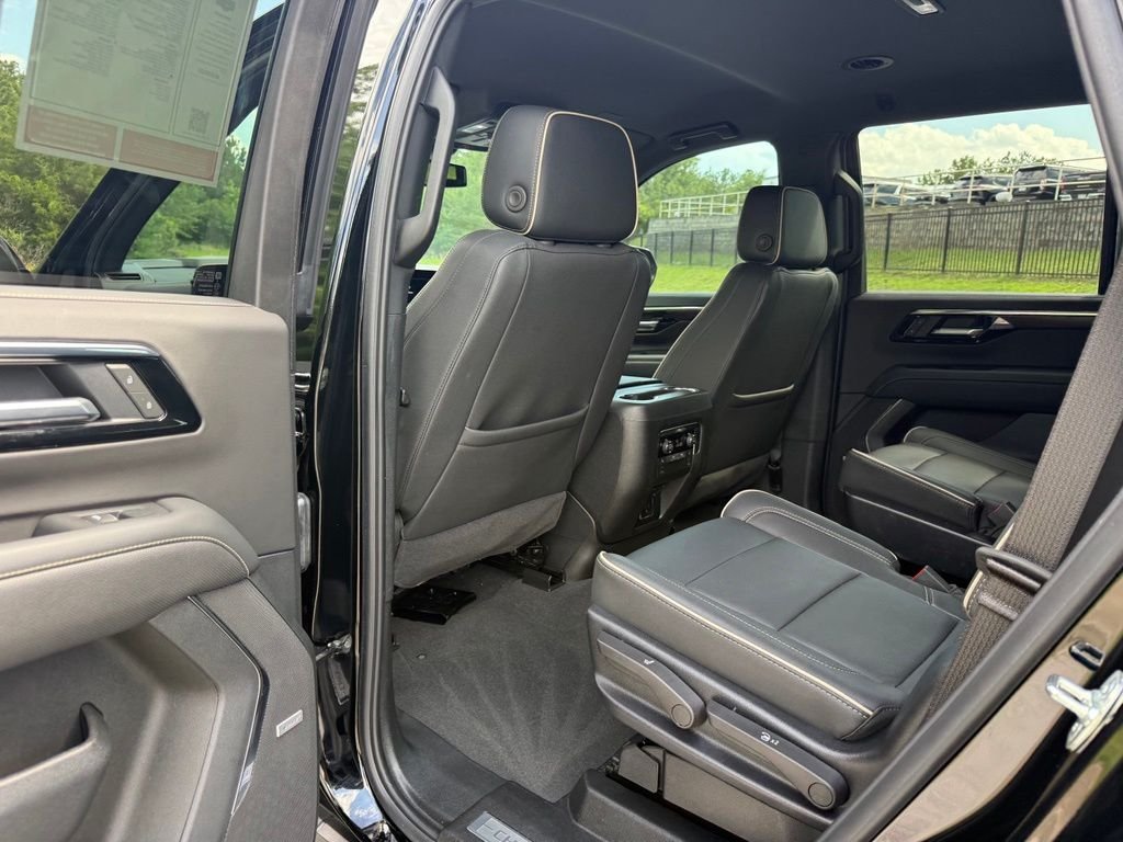 Used 2025 Black Chevrolet Premier image 26