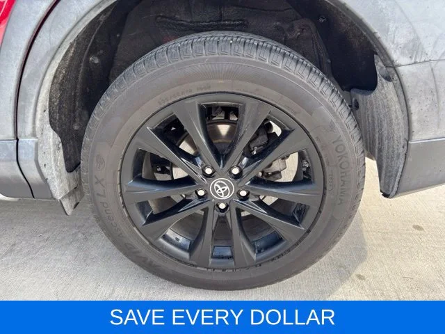 Used 2018 Red Toyota Adventure image 6