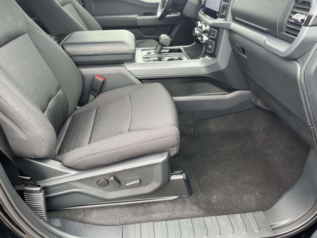 New 2026 Agate Black Metallic Ford XLT image 20