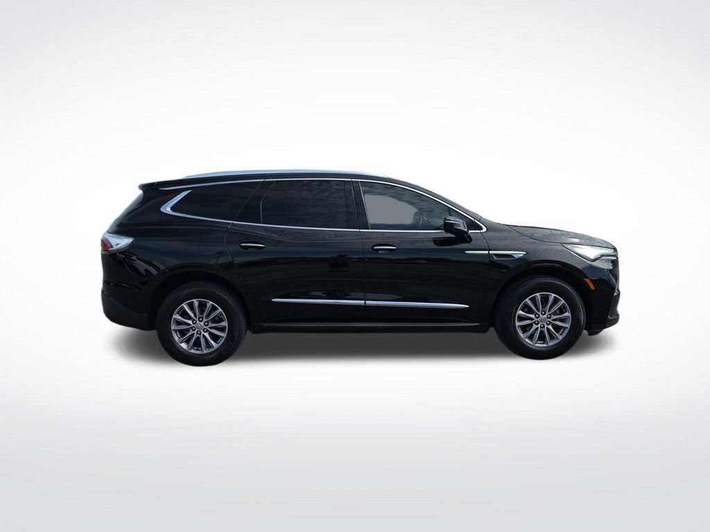 Used 2023 Black Buick Essence image 8