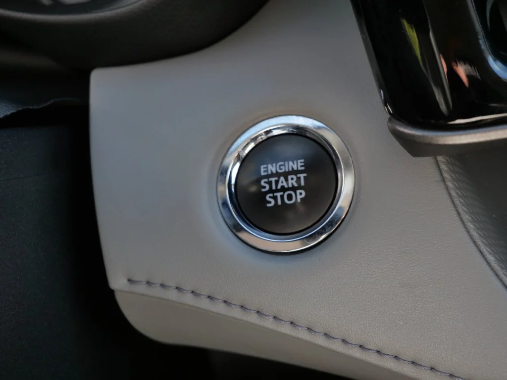 Used 2022 Silver Toyota XLE image 23