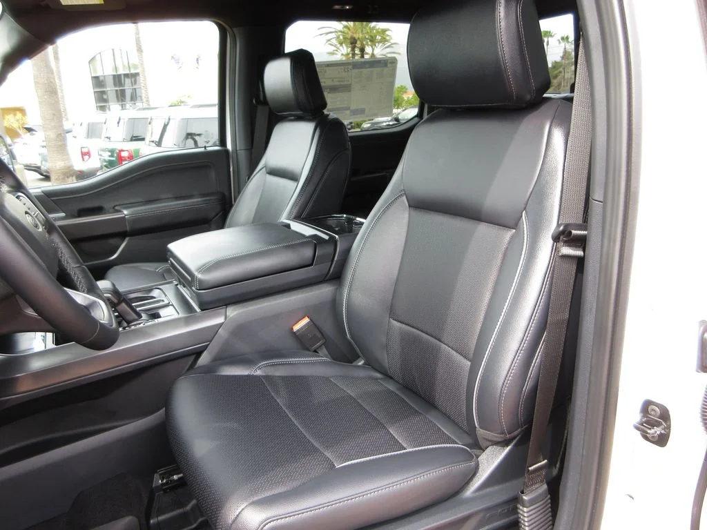 New 2026 Star White Metallic Tri-Coat Ford Lariat image 11