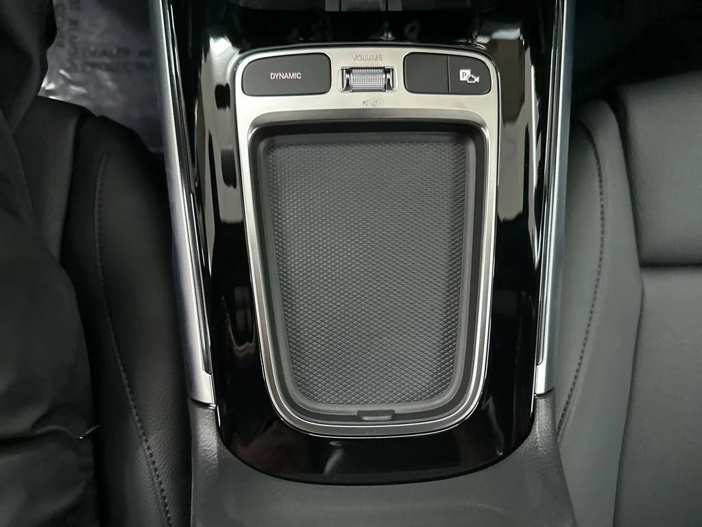 Used 2026 White Mercedes-Benz GLB 250 image 16