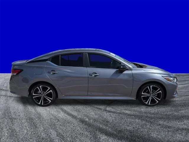 Certified Used 2023 Gun Metallic Nissan SR image 3