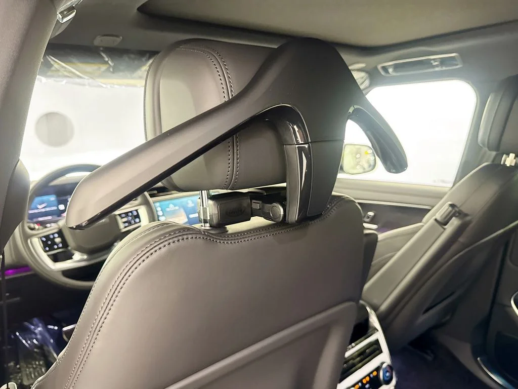 New 2026 Carpathian Grey Land Rover SE image 26