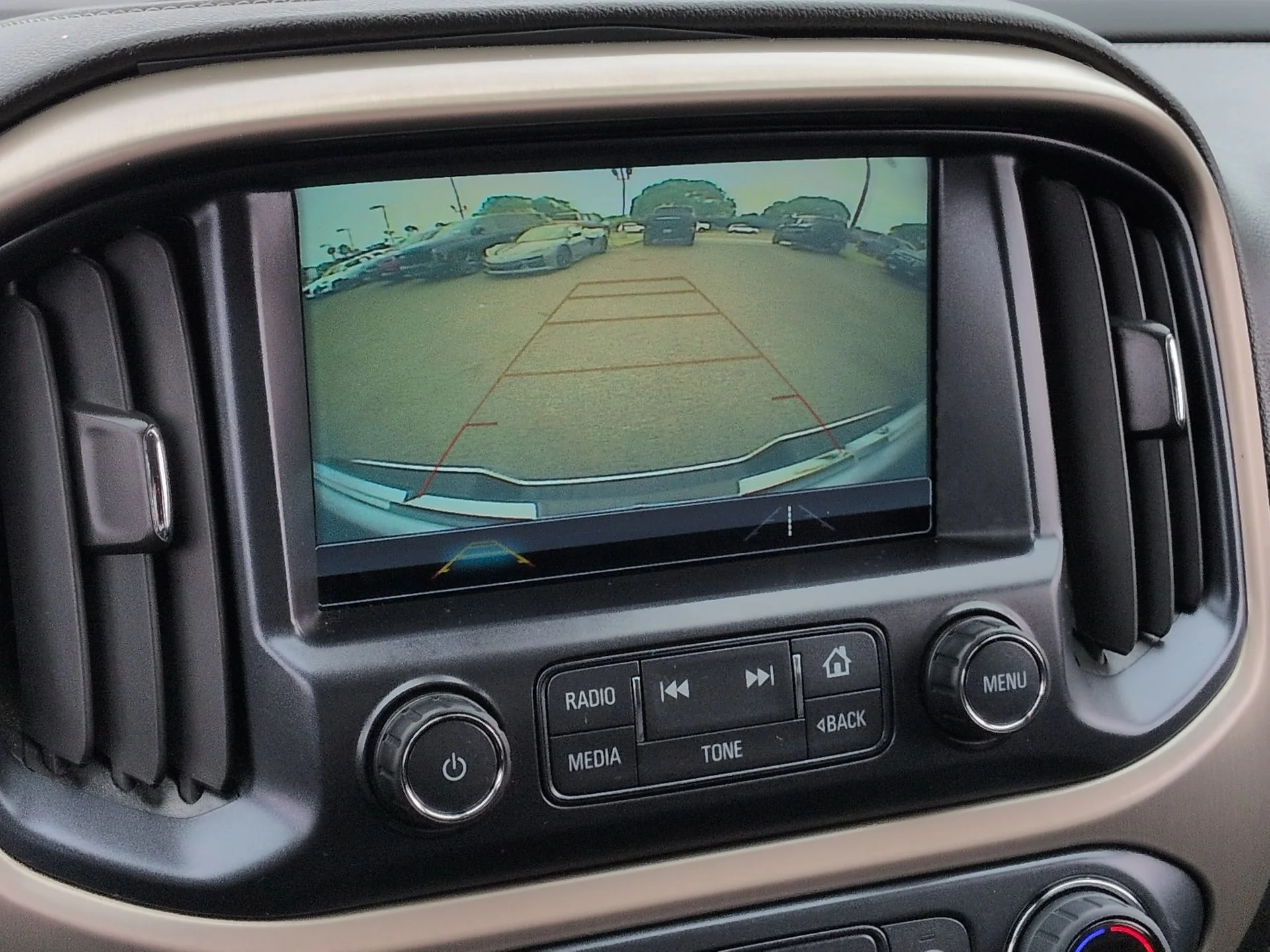 Used 2018 White GMC Denali image 15