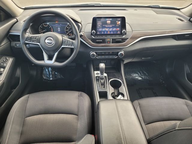 Used 2024 Silver Nissan 2.5 SV image 16