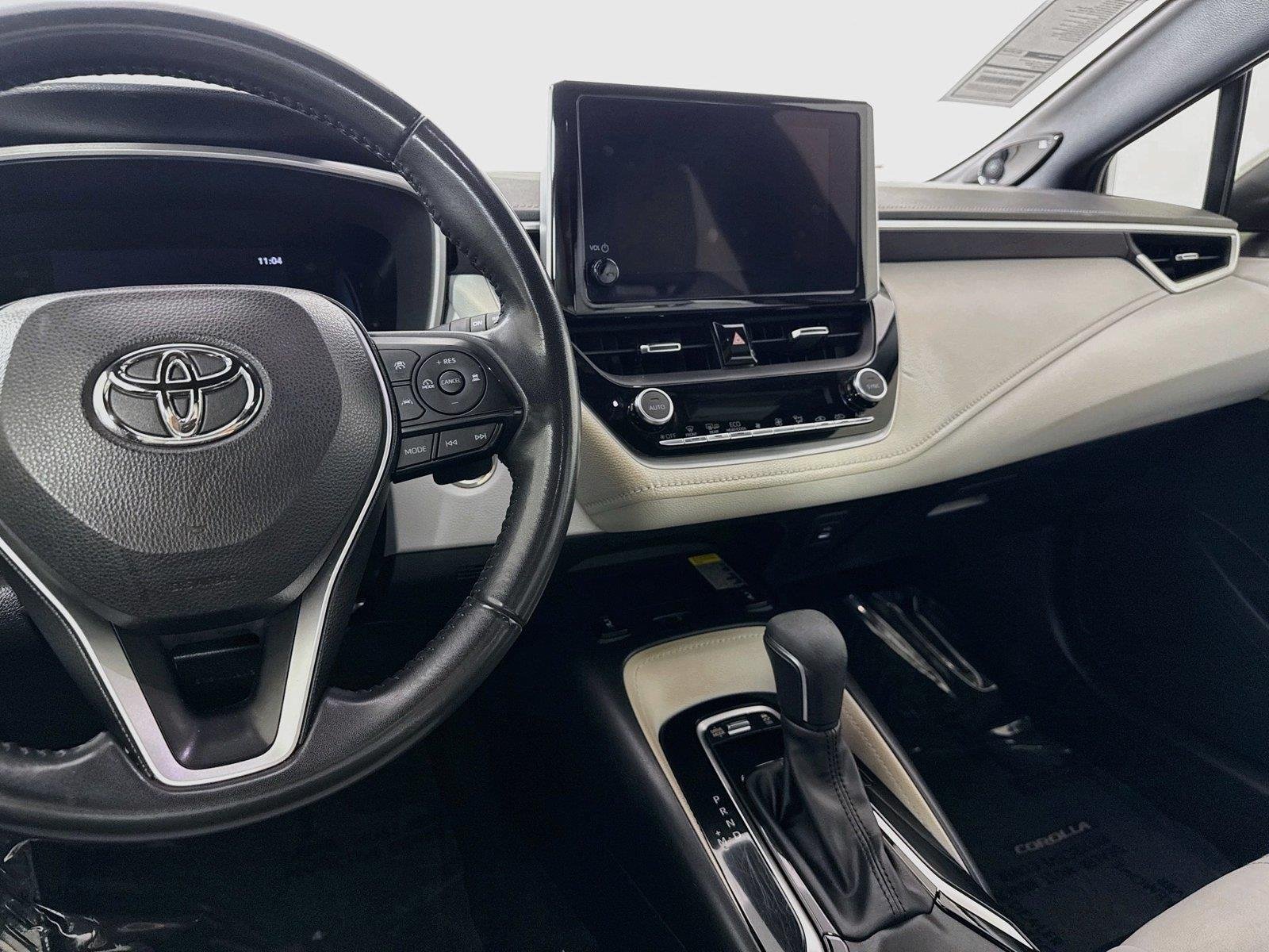 Used 2024 Wind Chill Pearl Toyota XSE image 32