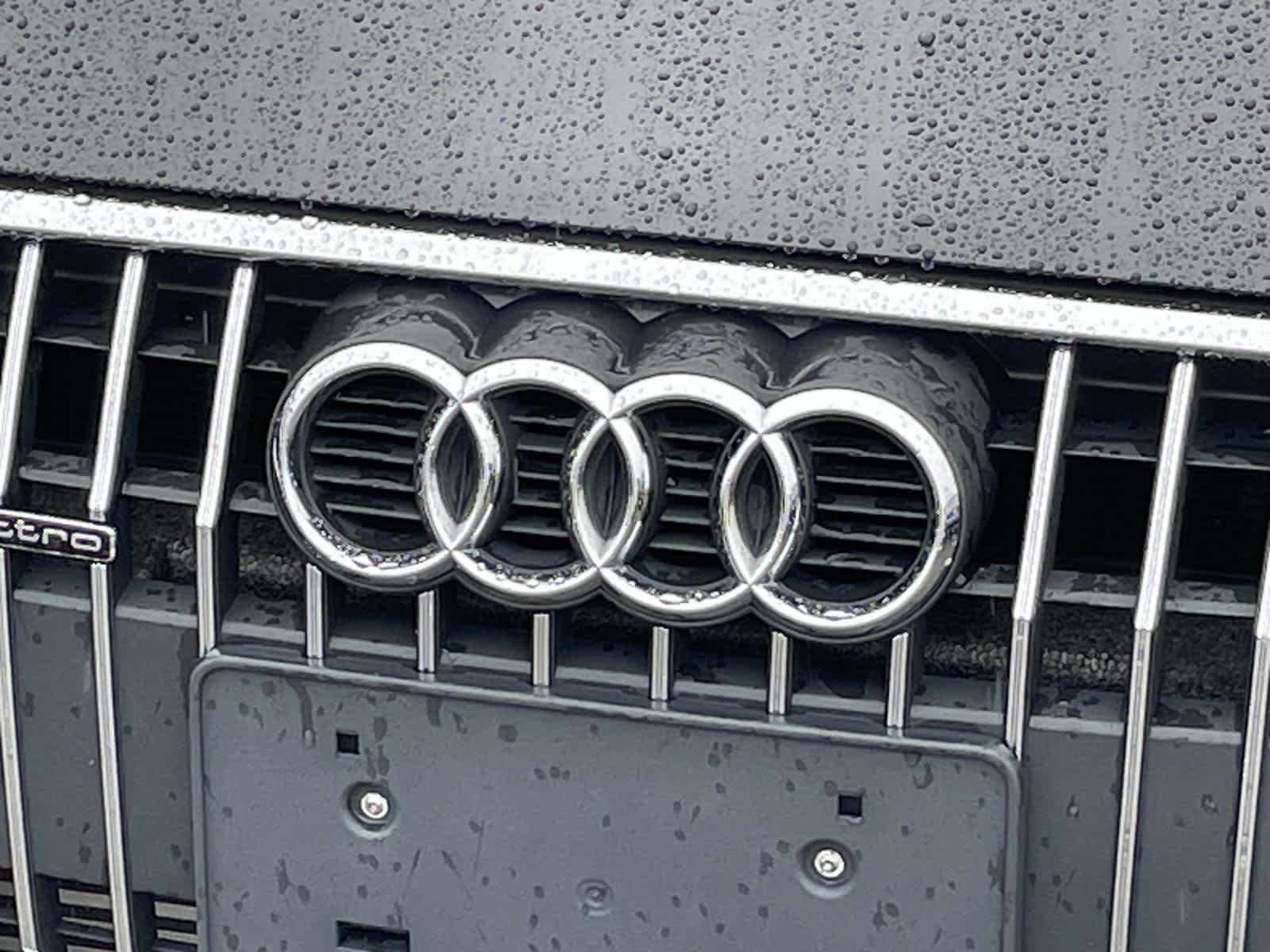 Used 2017 Brilliant Black Audi Premium Plus image 19
