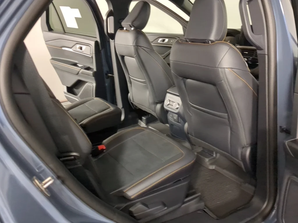 New 2026 Vapor Blue Metallic Ford Tremor® image 22
