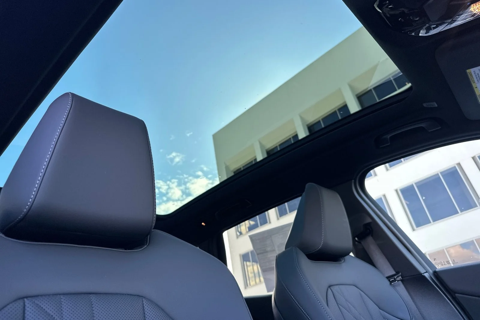 New 2026 Dark Graphite Metallic BMW 30 xDrive image 16