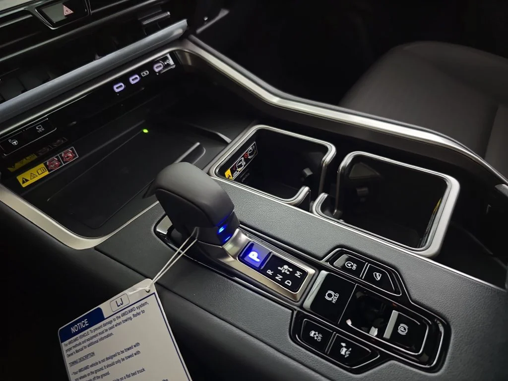 New 2026 Wind Chill Pearl Lexus PREMIUM AWD image 24