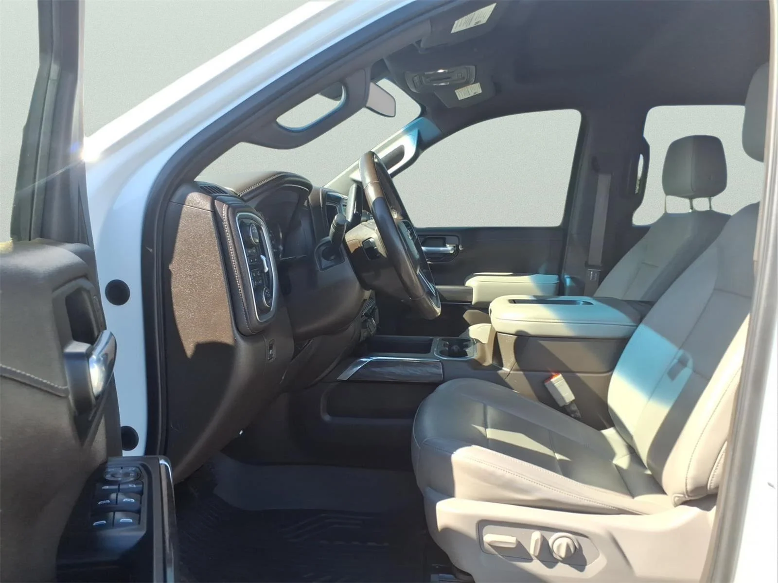 Used 2021 SUMMIT WHITE Chevrolet LTZ image 16
