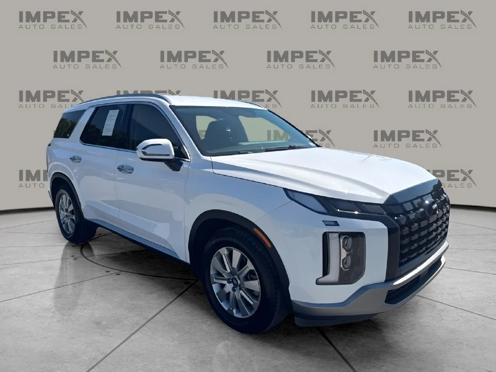 Used 2023 White Hyundai SEL image 7